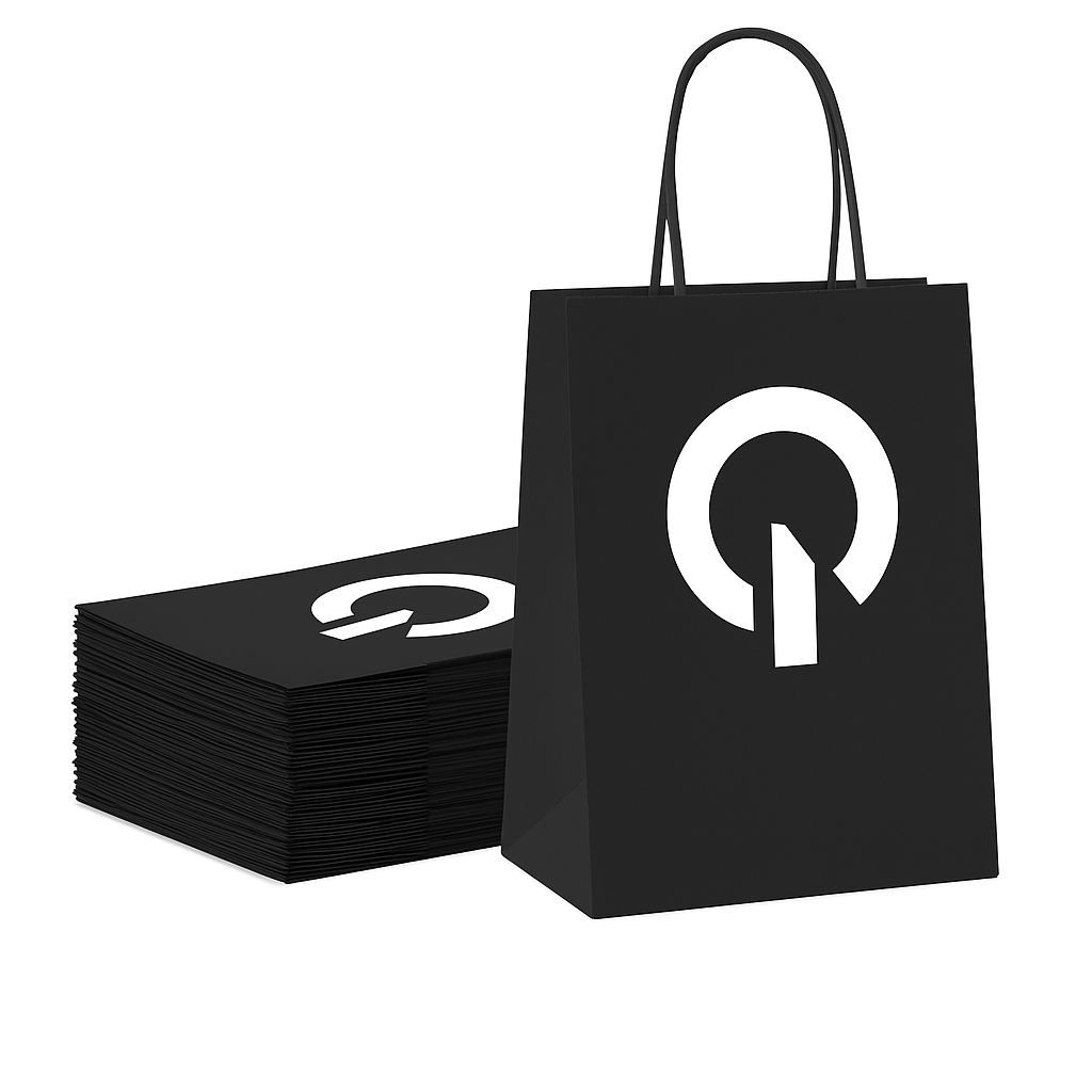 Bolsa para regalo negra con logo QNT - 16x21 cm